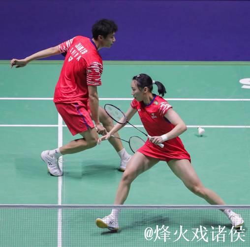 羽毛球世锦赛:中国三对混双组合挺进八强 羽毛球世锦赛:中国三对混双组合挺进八强